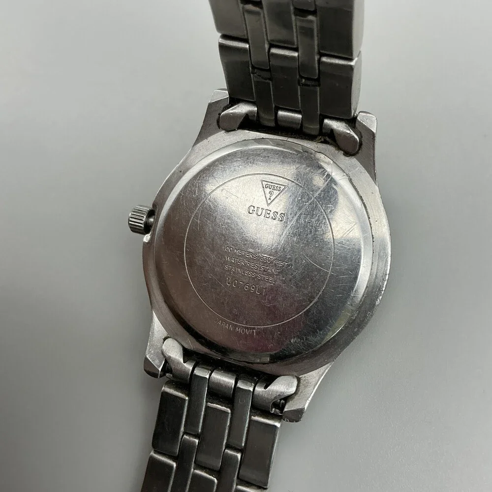 Guess Womens Watch 32mm Silver Tone Dial Stainless Bracelet New Battery 6.75